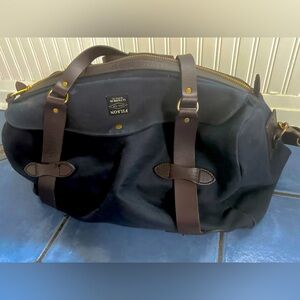 FILSON Twill Duffle Bag - navy - with strap